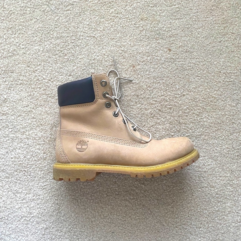 Women’s 6-Inch Waterproof Timberland Boots